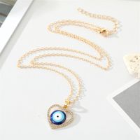 Retro Rhinestone Hollow Devil's Eye Heart Clavicle Chain Wholesale main image 3