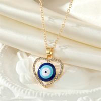 Retro Rhinestone Hollow Devil's Eye Heart Clavicle Chain Wholesale main image 5