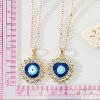 Retro Rhinestone Drip Oil Round Heart-shaped Eye Necklace Wholesale main image 3