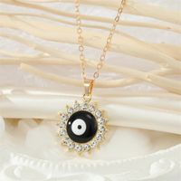 Retro Rhinestone Drip Oil Round Heart-shaped Eye Necklace Wholesale sku image 2