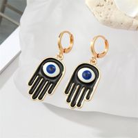 Gothic Retro Black Fatima Hand Earrings Necklace Keychain Set sku image 3