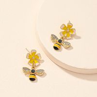 New Year's Ear Jewelry Bee Flower Earrings Diamond Drop Oil Earrings Female main image 3
