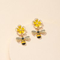New Year's Ear Jewelry Bee Flower Earrings Diamond Drop Oil Earrings Female sku image 1