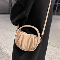 New Semicircle Saddle Bag Fashion Single Shoulder Messenger Pleated Cloud Bag main image 1