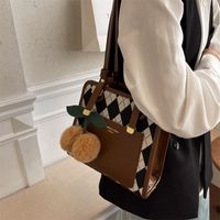 Women's 2022 New Trendy Autumn And Winter Large-capacity Plaid Tote Bag main image 5