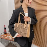 Large-capacity Bag Women's New Fashion Personality Portable Shoulder Messenger Bag Wholesale main image 3
