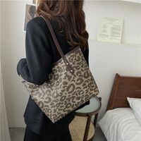 Leopard Print Large-capacity Handbag New Shoulder Messenger Bag main image 1