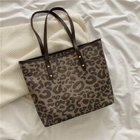 Leopard Print Large-capacity Handbag New Shoulder Messenger Bag sku image 2