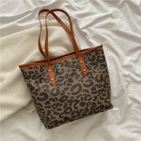 Leopard Print Large-capacity Handbag New Shoulder Messenger Bag sku image 3