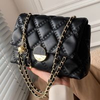 New Trendy Women's Bag Fashion Messenger Bag Rhombus Chain One-shoulder Small Square Bag sku image 1