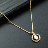 European And American Creative Palm Round Pendant Necklace Copper Clavicle Chain Jewelry main image 4