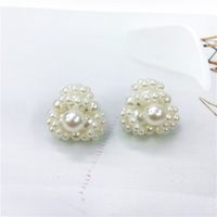 Baroque Inlaid Pearl Simple Flower Earrings main image 6