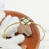 Bracelet Mince En Acier Au Titane Européen Et Américain Ouvert Dégoulinant De Bijoux Pour Femmes En Gros main image 1