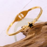Fashion Five-pointed Star Spring Buckle Bracelet Titanium Steel 18k Gold Plated Bracelet main image 3