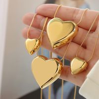 Fashion Peach Heart Necklace Female Light Luxury Titanium Steel Clavicle Chain Wholesale main image 1