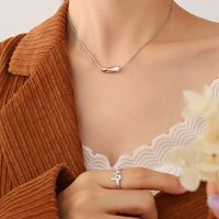 French Light Luxury Fashion Twist Tube Titanium Steel Plated 18k Real Gold Clavicle Chain sku image 2