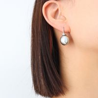 Simple Geometric Pearl Titanium Steel Ear Jewelry sku image 4
