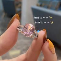 Fashionable Geometric Light Inlaid Zircon Natural Pink Crystal Ring main image 4