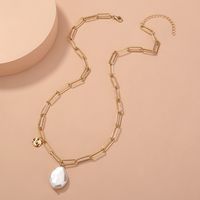Fashion Clavicle Chain Simple Pecial-shaped Flat Pearl Pendant Lattice Chain Single-layer Necklace main image 3