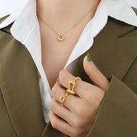Koreanische Nischenmode Ovaler Anhänger Titanstahl Halskette 18k Echt Vergoldet Einfacher Schmuck main image 5