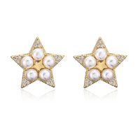 Golden Copper Micro-inlaid Zircon Pearl Five-pointed Star Stud Earrings sku image 1