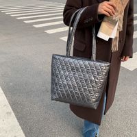 Ladies Handbag Fashion Large-capacity Shoulder Messenger Bag main image 5