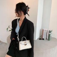 Simple Casual Small Trendy Fashion Retro Handbag Shoulder Messenger Bag main image 4