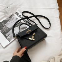 Simple Casual Small Trendy Fashion Retro Handbag Shoulder Messenger Bag sku image 3