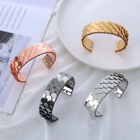 Fashion Waves Metal Plating Women's Bangle main image 1