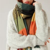 Women's Retro Plaid Imitation Cashmere Tassel Winter Scarves main image 2
