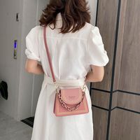 Women's Medium Pu Leather Solid Color Fashion Chain Square Magnetic Buckle Crossbody Bag main image 3