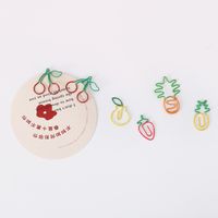 Creative Cartoon Carrot Fruit Christmas Colored Special-shaped Paper Clip main image 4
