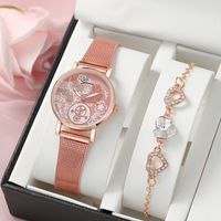 Mode Fleur Boucle Quartz Montres Pour Femmes main image 1