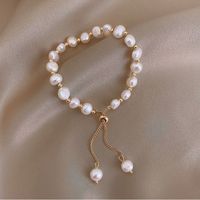 Elegant Geometric Pearl Beaded Bracelets sku image 1