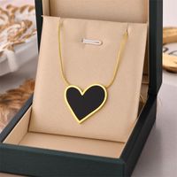 Elegant Heart Shape Titanium Steel Plating Shell Necklace main image 3