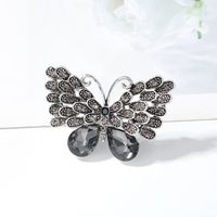 Luxurious Butterfly Alloy Inlay Rhinestones Glass Women's Brooches main image 4