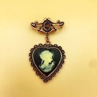 Retro Heart Shape Alloy Enamel Inlay Artificial Gemstones Women's Brooches sku image 1