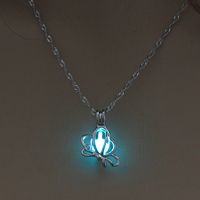 Fashion Cross Heart Shape Alloy Luminous Alloy Unisex Pendant Necklace 1 Piece sku image 3