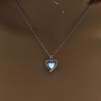 Fashion Heart Shape Alloy Luminous Unisex Pendant Necklace 1 Piece main image 6