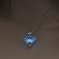 Fashion Hot Sale Moon Represents My Heart Luminous Necklace Heart Pendant Wholesale Nihaojewelry sku image 8