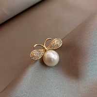 Fashion Oval Flower Butterfly Copper Inlay Rhinestones Pearl Women's Brooches sku image 40