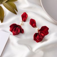1 Pair Vacation Petal Arylic Pearl Plating Women's Drop Earrings sku image 1