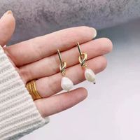 Simple Style Geometric Pearl Metal Earrings 1 Pair sku image 2