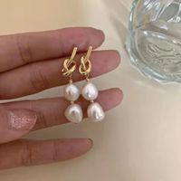 Simple Style Geometric Pearl Metal Earrings 1 Pair sku image 3