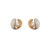Fashion Geometric Alloy Plating Artificial Pearls Women's Earrings 1 Pair main image 1