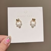 Mode Géométrique Alliage Placage Perles Artificielles Femmes Des Boucles D'oreilles 1 Paire main image 5