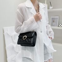 Women's Small Pu Leather Lingge Fashion Pearl Square Magnetic Buckle Crossbody Bag main image 4
