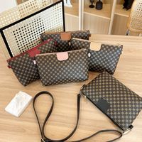 Women's Mini Pu Leather Geometric Vintage Style Square Zipper Crossbody Bag main image 1