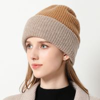 Women's Simple Style Solid Color Eaveless Wool Cap main image 5