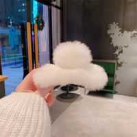 Fashion Solid Color Rabbit Fur Hair Claws 1 Piece main image 4